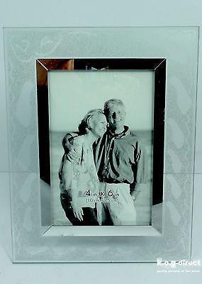 PHOTO FRAME FROSTED GLASS FOOTPRINTS IN SAND HOLDS 4 X 6 PHOTO