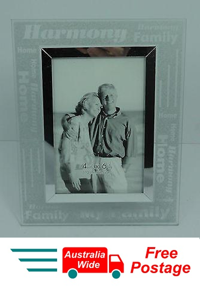 PHOTO FRAME FROSTED GLASS MY FAMILY HOLDS 4 X 6 PHOTO